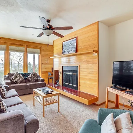 Mountain-View Silverthorne Gem With Community Perks!